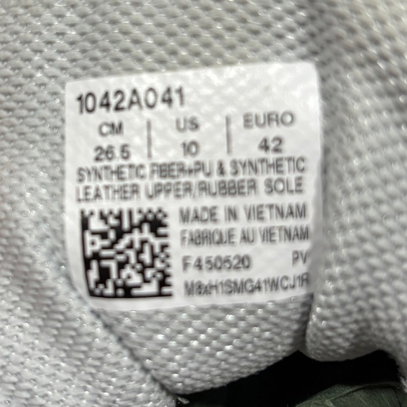 Women’s size 10 gel ASICS court shoe - Picture 7 of 7